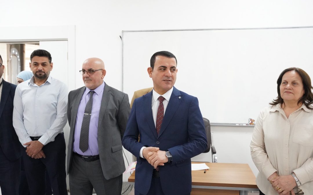رئيس جامعة الحمدانية وعميد الكلية يطّلعان على سير الإمتحانات النهائية في كلية التربية للعلوم الصرفة.